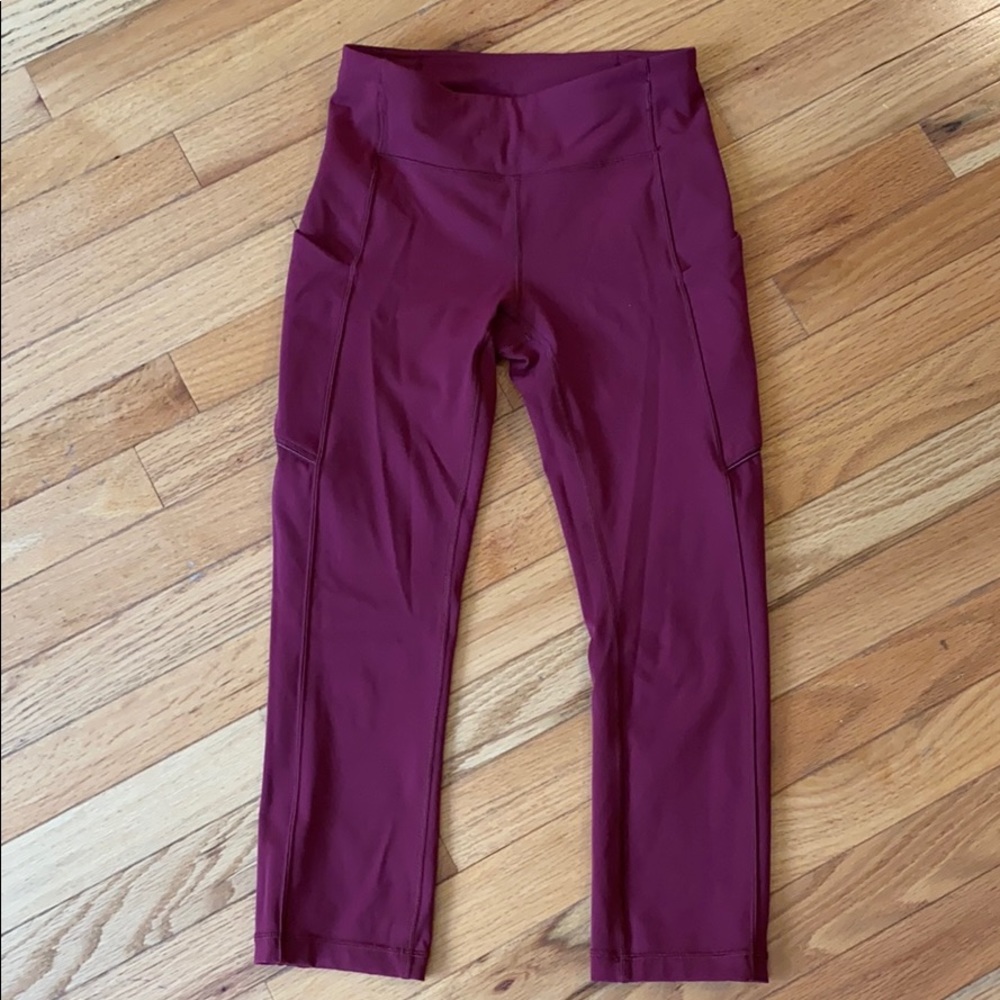 Size 4 - Lululemon capris